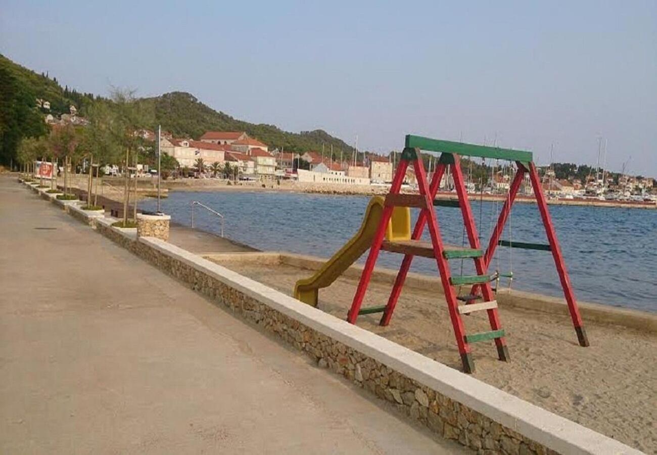 Holiday Home Villa Jadran - 10 M From Beach Preko Exteriör bild