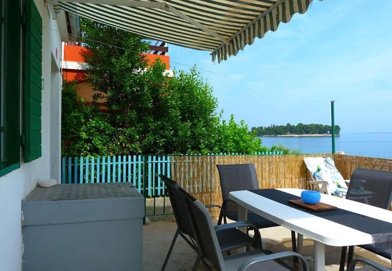 Holiday Home Villa Jadran - 10 M From Beach Preko Exteriör bild
